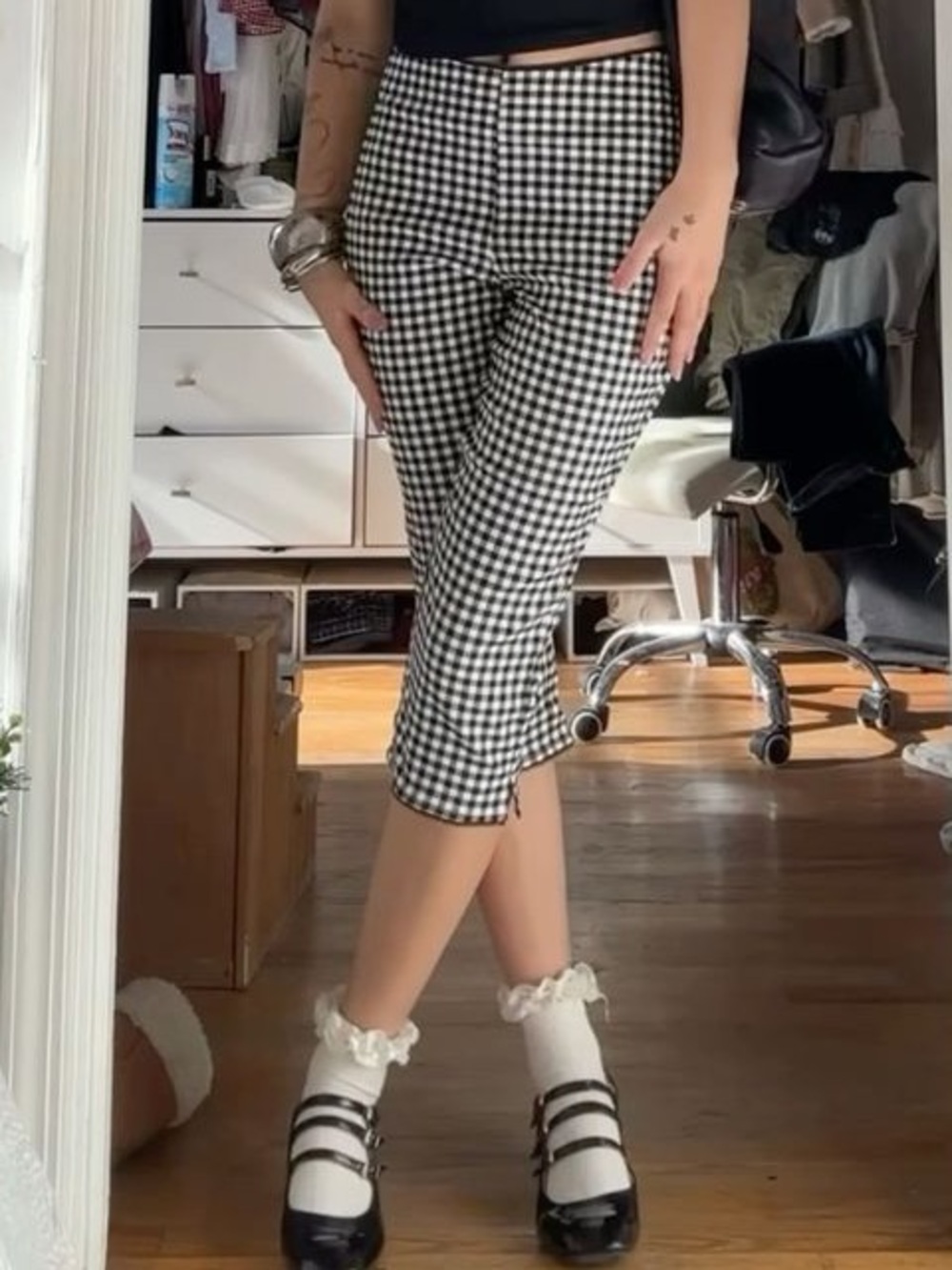 Counterparts Black & White Gingham Capri Pants | Petite Large